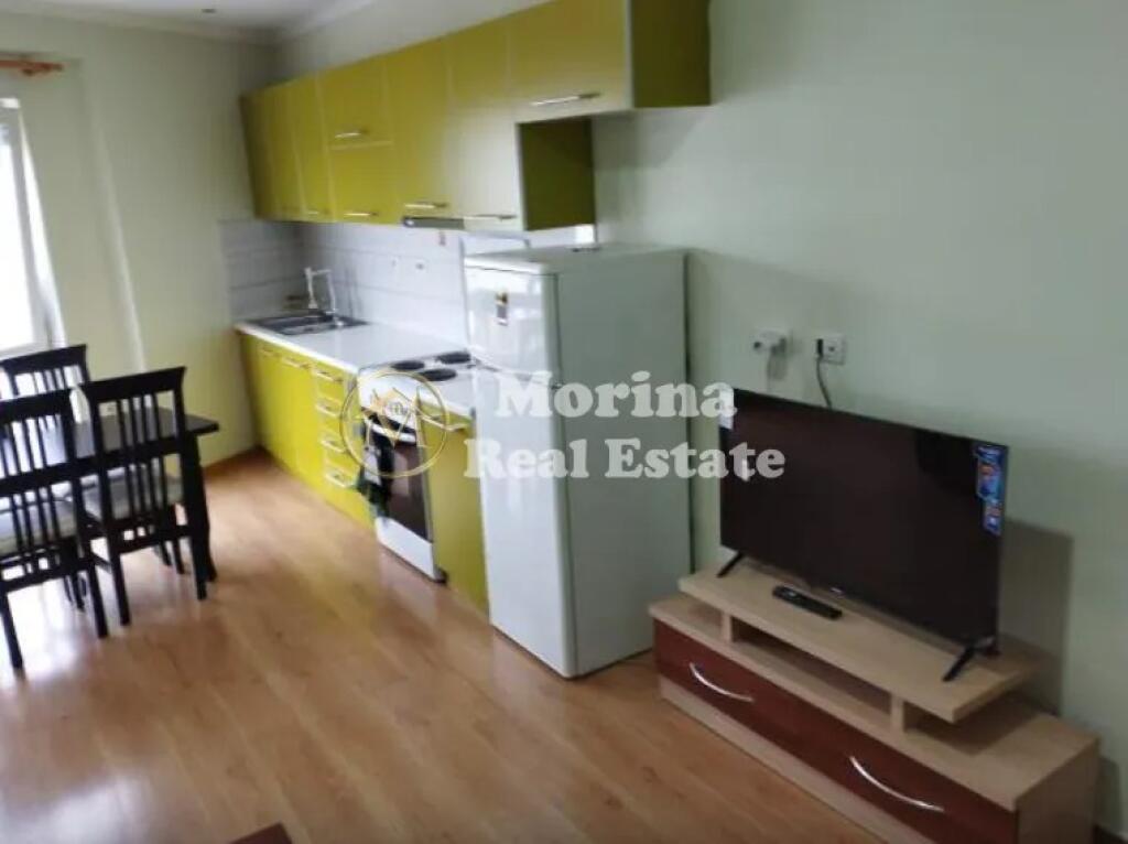 Qera,Apartament 1+1+Ballkon, 21 Dhjetori, 450 euro/muaj