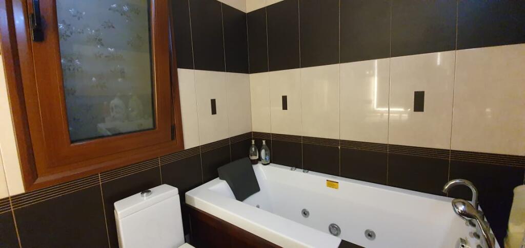 Appartamento 3+1+2 bagno per affitto sul Lungomare Valona