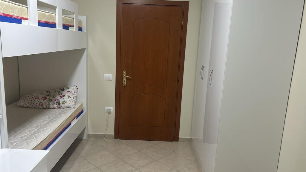 Apartament 2+1 me qira 55.000 leke