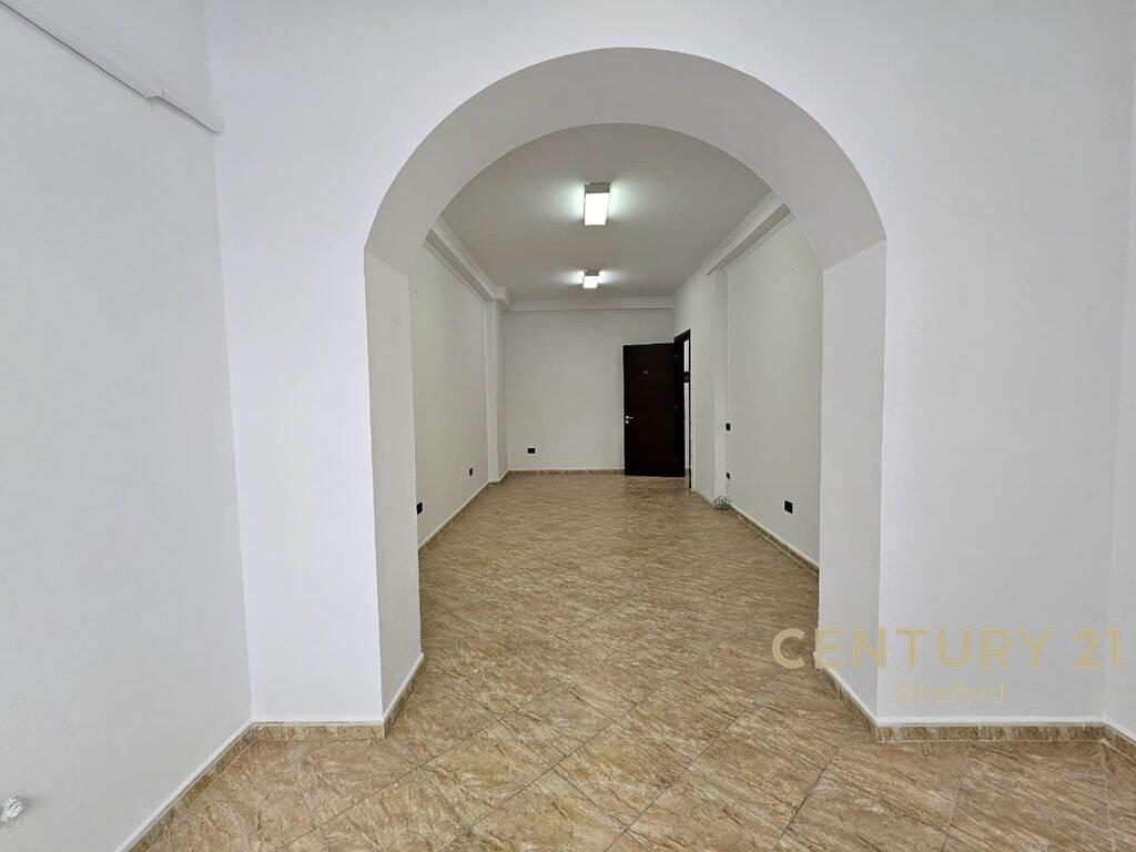 APPARTAMENTO IN AFFITTO PER UFFICI A BLLOK