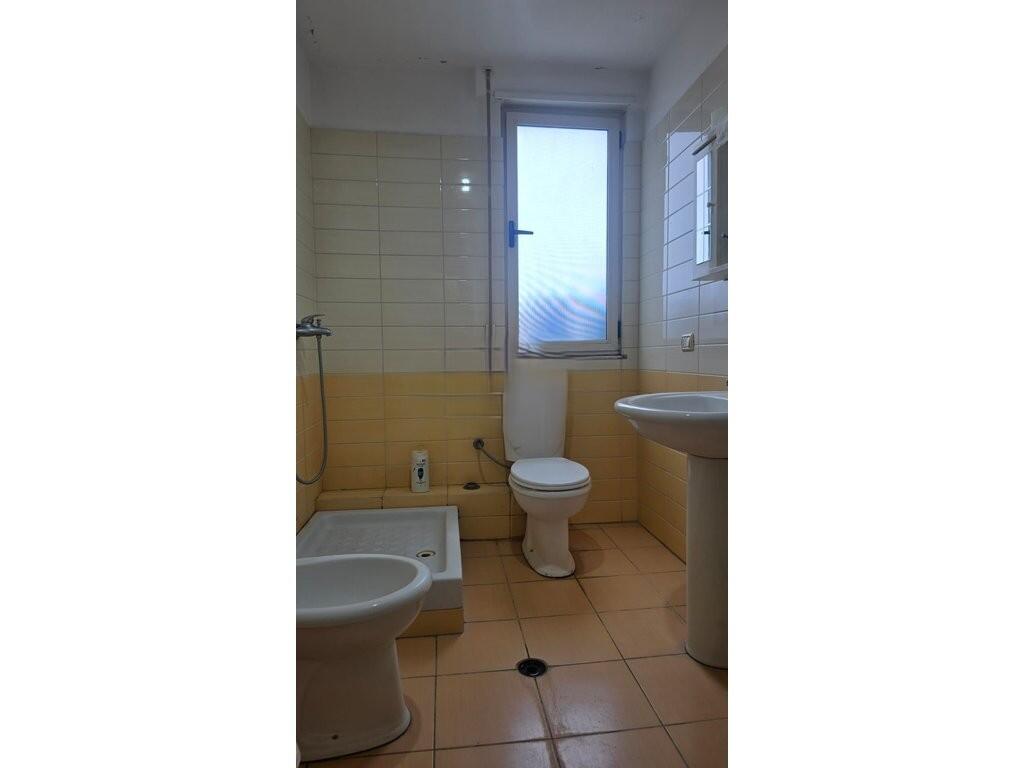 APARTAMENT 2+1+2+VERANDE PER QIRA NE ALI DEM! 700 € /Muaj