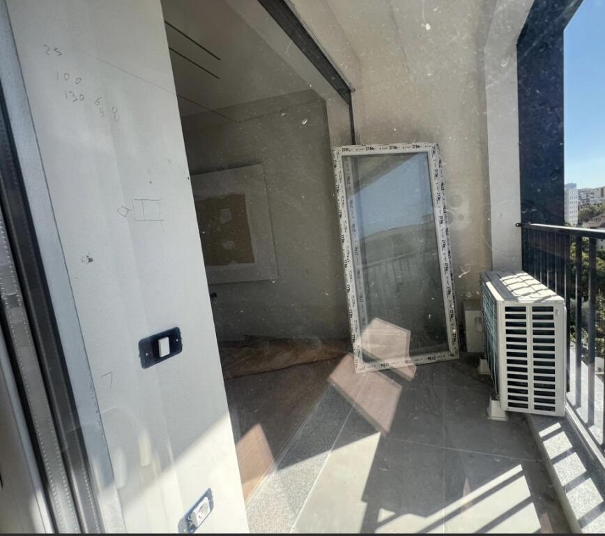 Apartament 1+1 per shitje te 5 Maji