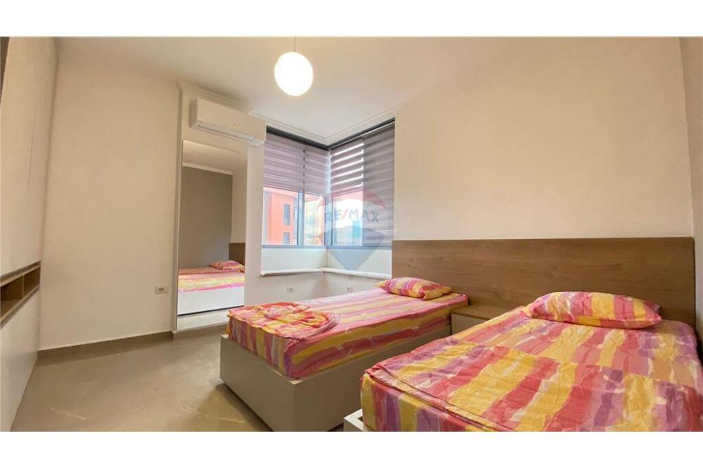 Apartament - Për Qira - Rruga Abdi Toptani