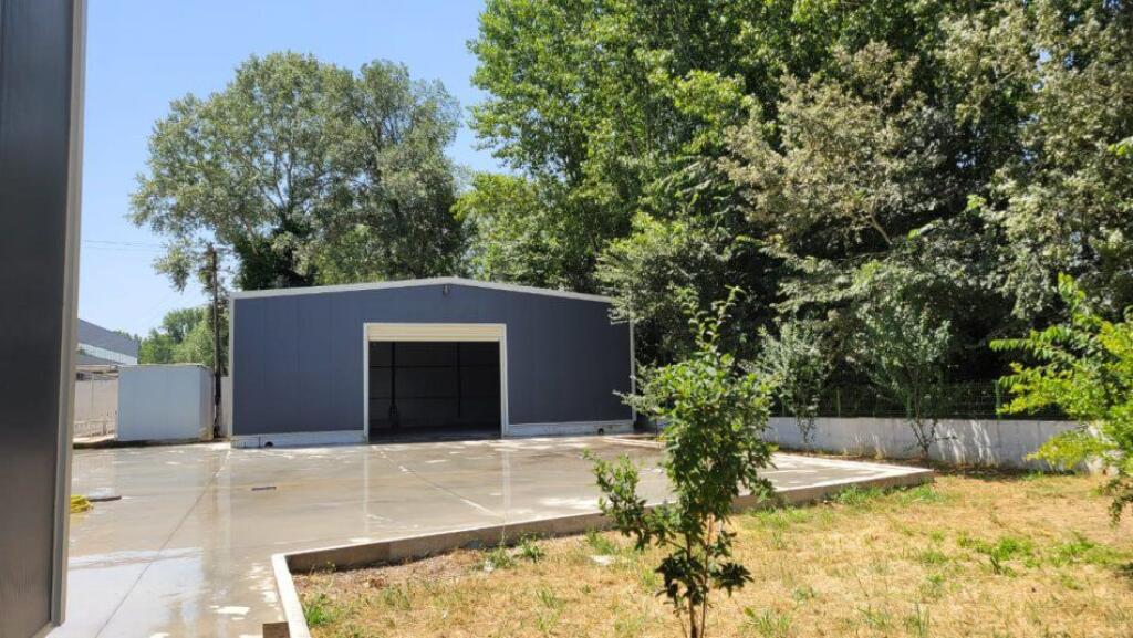 CAPANNONE IN AFFITTO 350M2 "VICINO ALL'AEROPORTO, RINAS" 1500 EURO