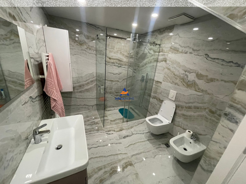 JEPET APARTAMENT ME QERA 2+1+2BALLKONE TE "REZIDENCA KODRA E DIELLIT 1" 1700 EURO