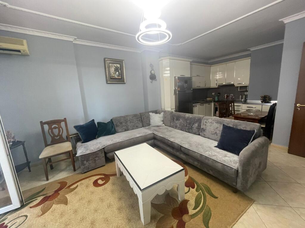 Jepet me qira apartament 1+1