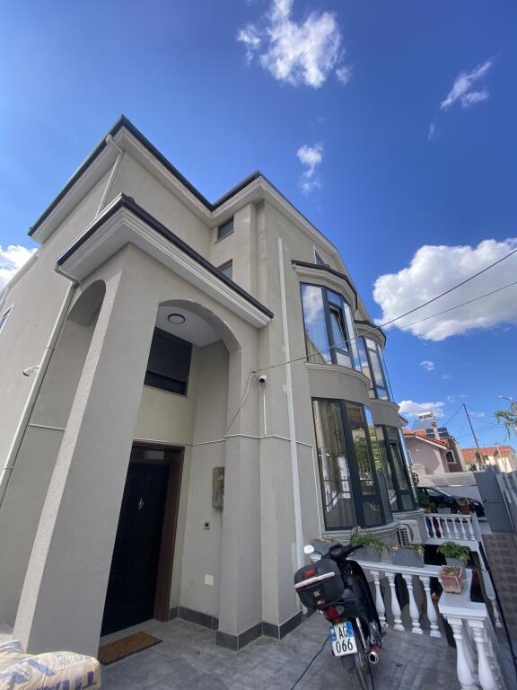 Three-storey villa for rent, new Sauk near BKT, price 1200 euros