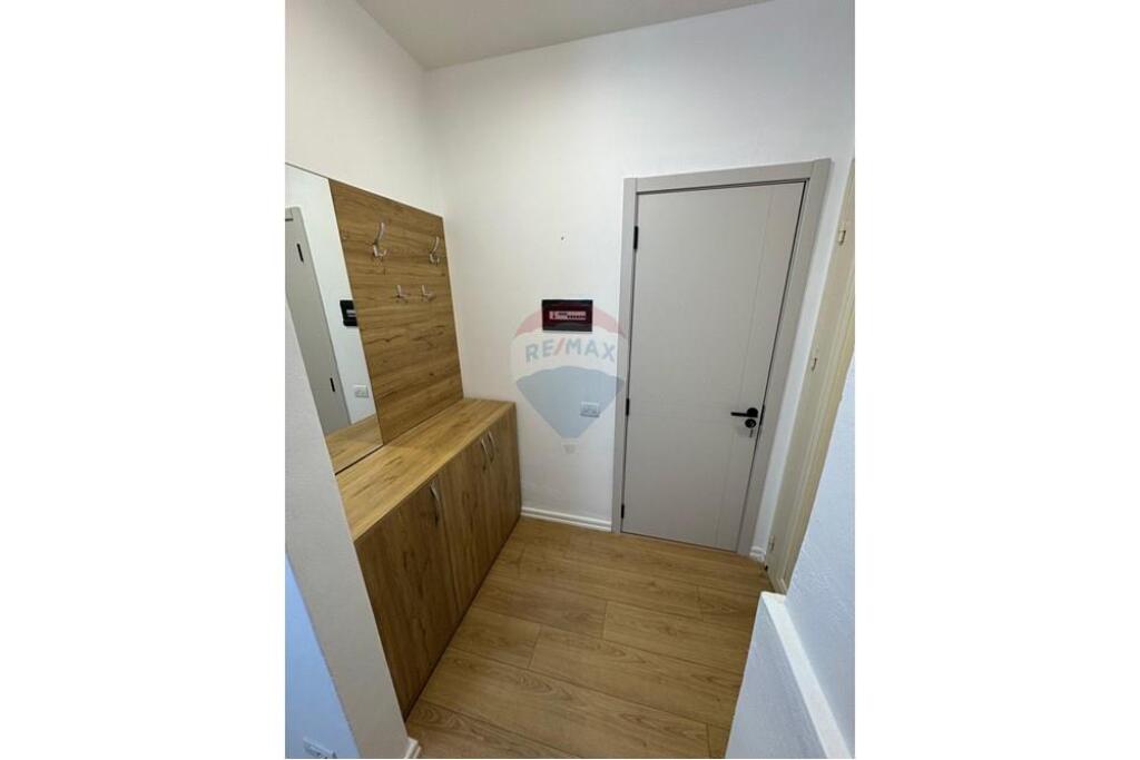 APARTAMENT 2+1 ME PARKIM NE SHITJE BILL KLINTON