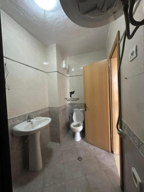 UFFICIO IN AFFITTO 140 M2 VASIL SHANTO 1.200 EURO