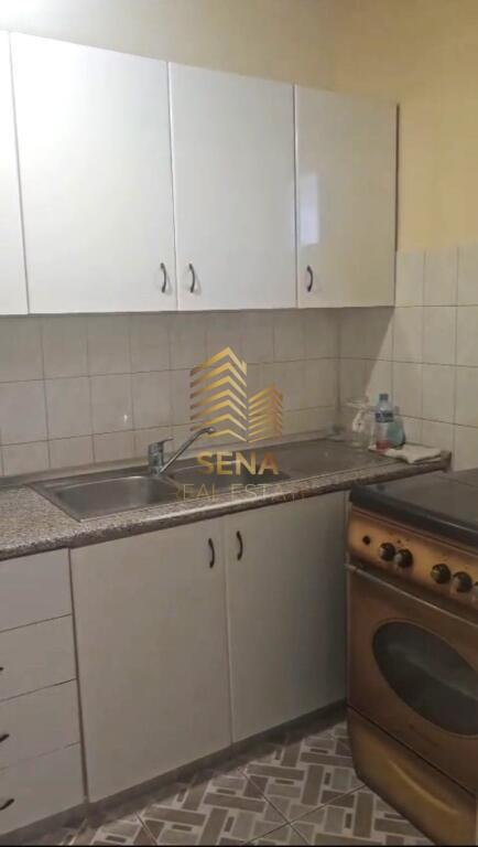 Qira, Apartament 3+1, Bulevardi Zogu I, 650 Euro/Muaj