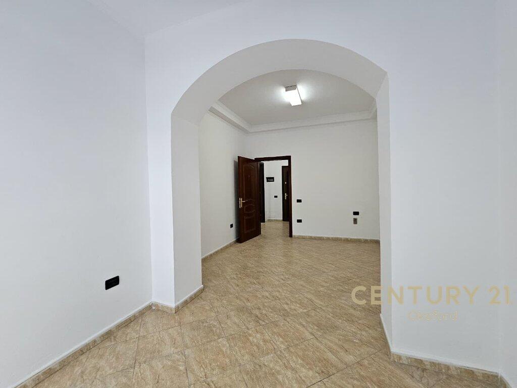APPARTAMENTO IN AFFITTO PER UFFICI A BLLOK