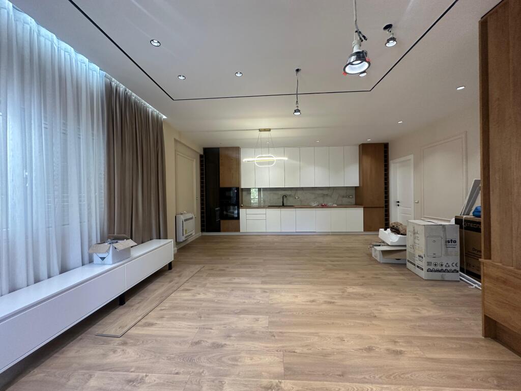 *APARTMENT 3+1+2+ 2 PARKING SPACES | FOR RENT | FARKË LAKE*