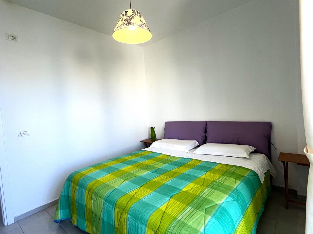 Apartament shumë i madh 700 metra nga deti