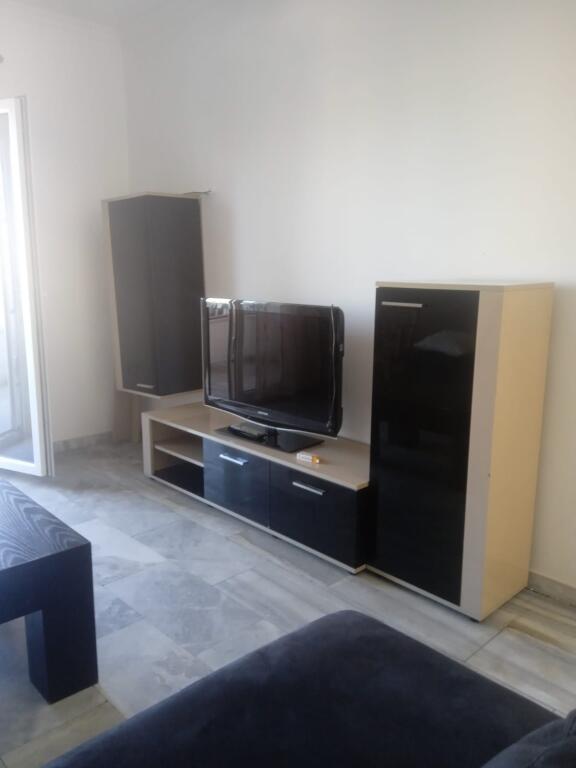 Apartament me qera 2+1