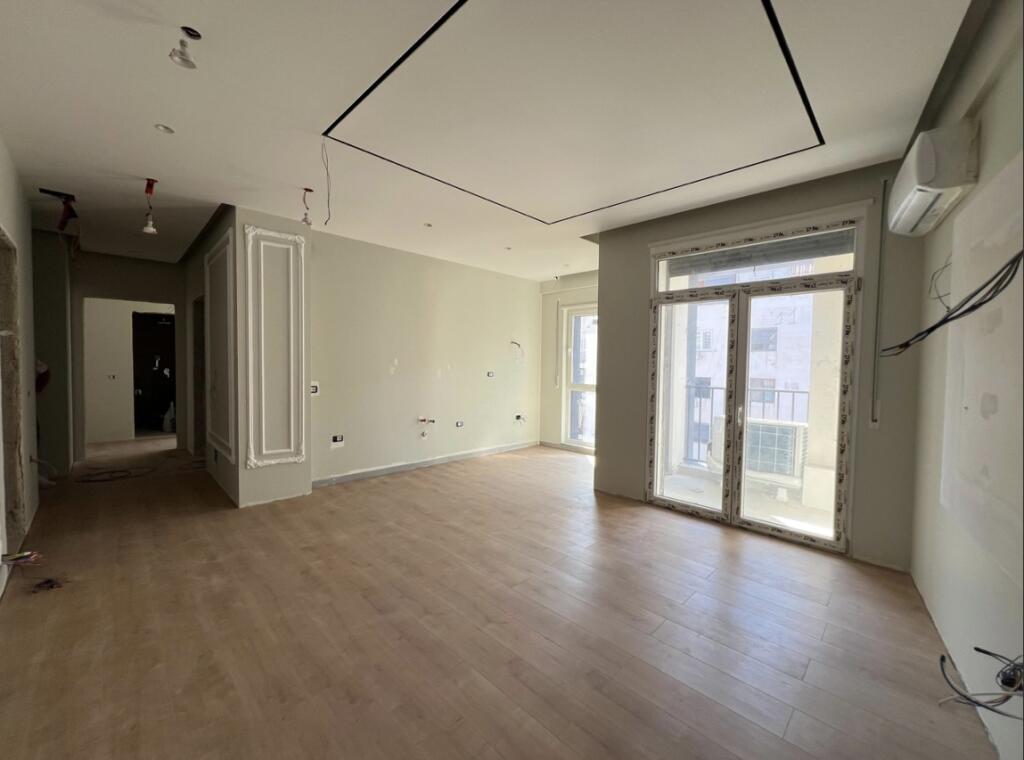 Apartament 2+1+2 per shitje te 5 Maji
