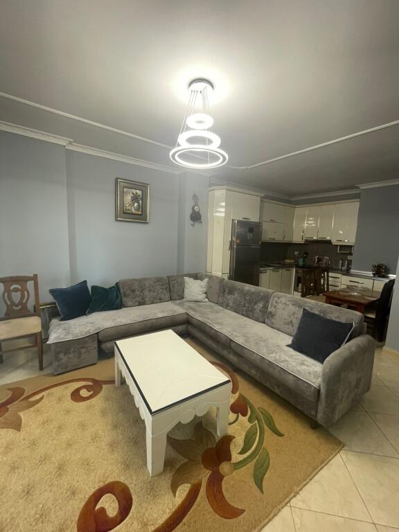 Jepet me qira apartament 1+1