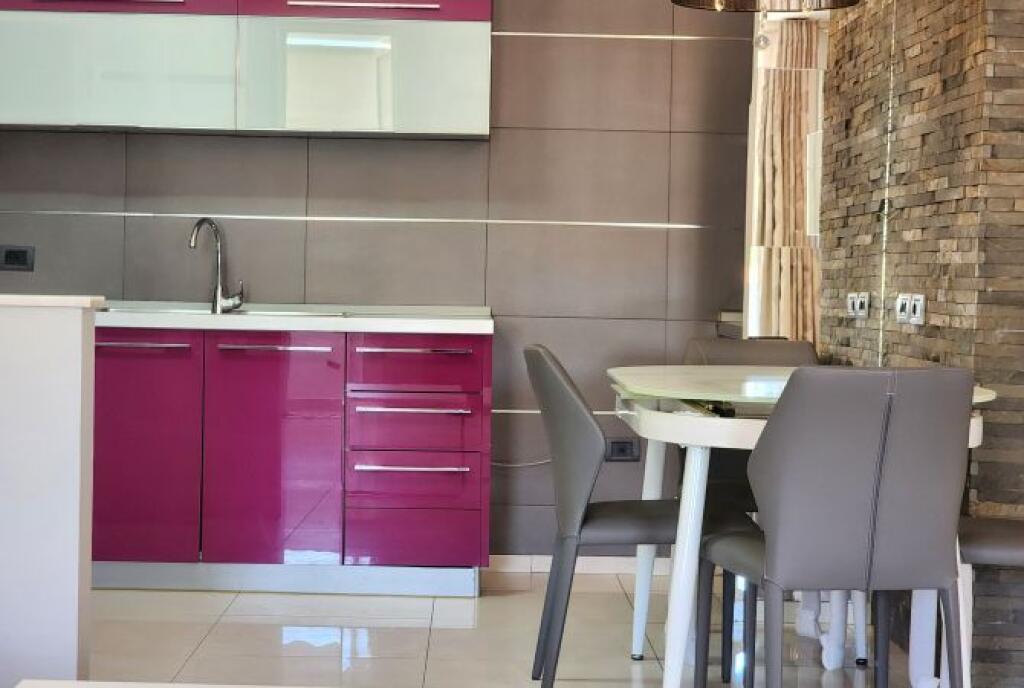 ✨ In affitto: *3+1 &amp; 2 Balconi * (📍Centro - Nuovo Bazaar)* Posizione PREMIUM *650€/Mese* (Sup. 100m2) 🔥