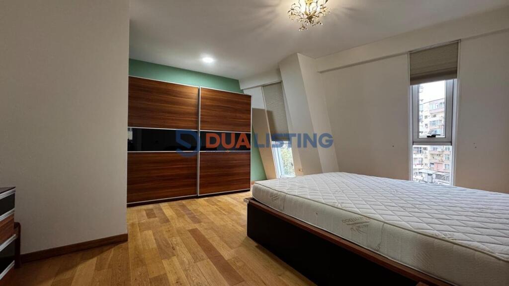 SHESIM APARTAMENT 3+1+2 - 220 M2 TEK STADIUMI AIR ALBANIA !