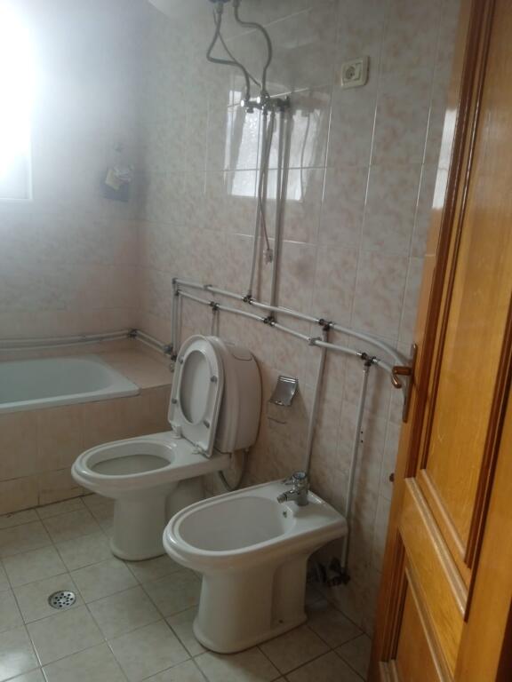 Apartament me qera 2+1