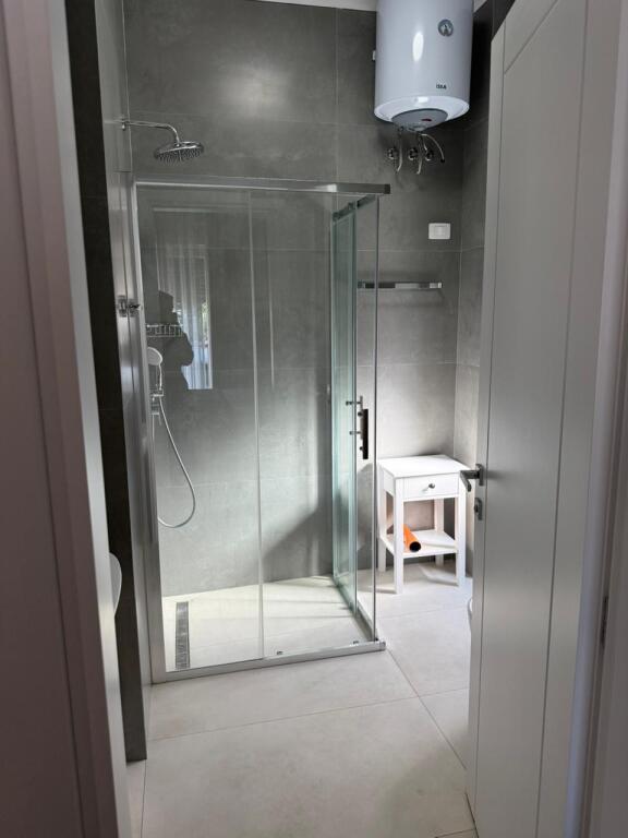 Apartament 3+1 per qira tek Liqeni i Thate, Kompleksi Park Life