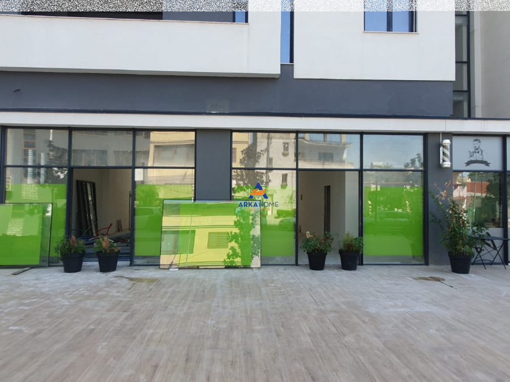 BUSINESS PREMISES FOR RENT 220M2 AT "ALI SHEFQETI STREET" 4200 EURO