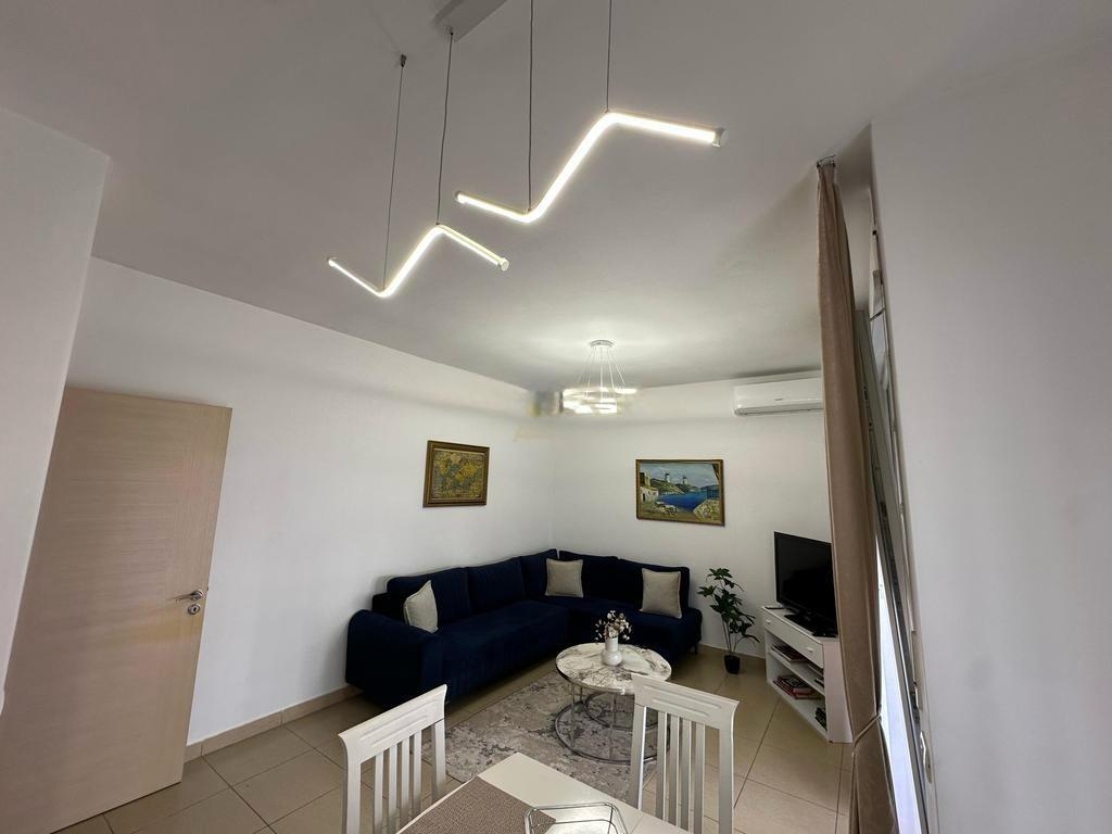 Affitto Appartamento 1+1 con Balcone nella Zona più Richiesta di Tirana