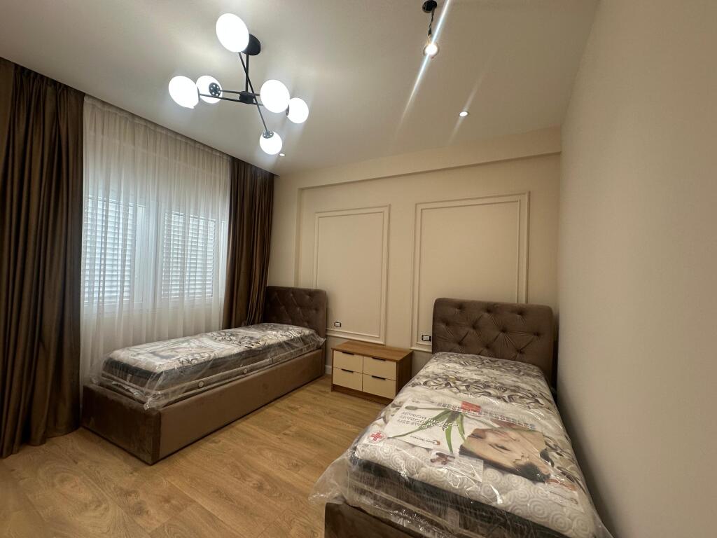 *APARTMENT 3+1+2+ 2 PARKING SPACES | FOR RENT | FARKË LAKE*