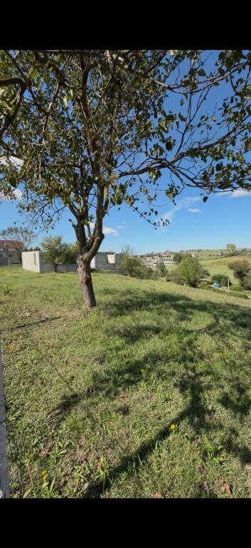 Terreno + Casa da ristrutturare in vendita a Cerkeze  