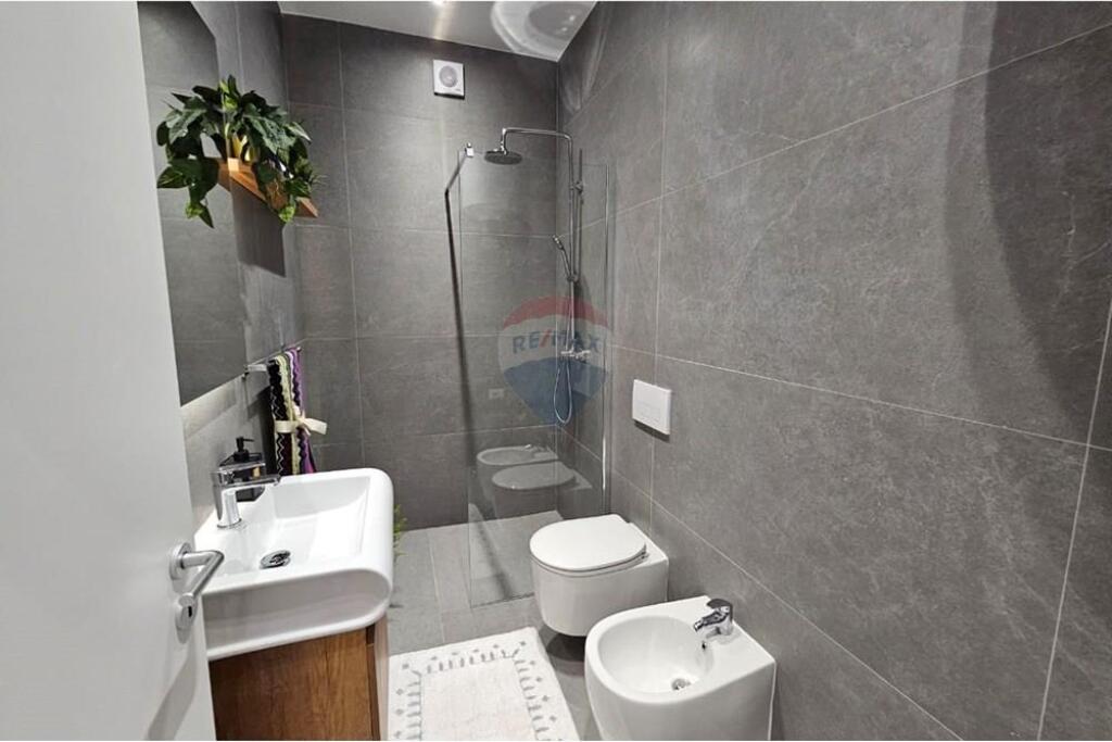 Apartament luksoz 1+1 per shitje ne Vasil Shanto!

