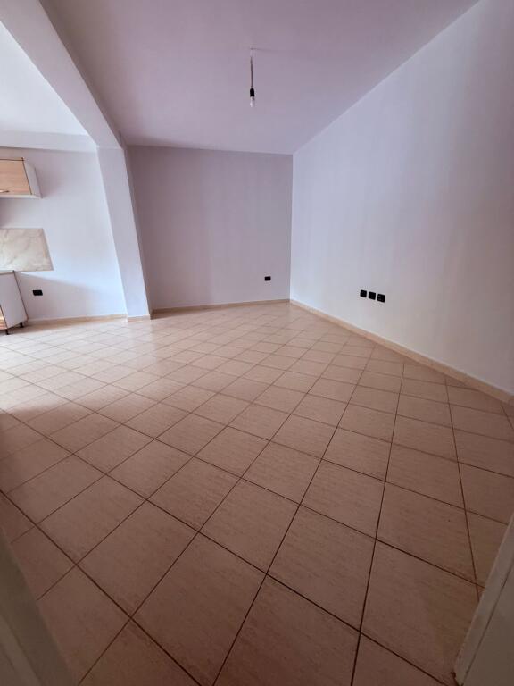 Fresk Jepet Apartament 2+1 Me Qera Bosh
