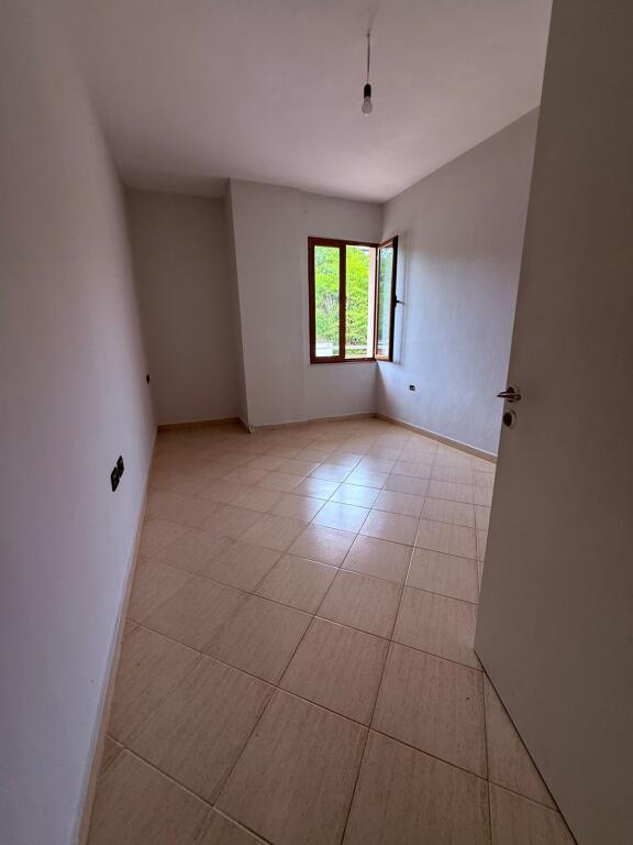 Fresk Jepet Apartament 2+1 Me Qera Bosh