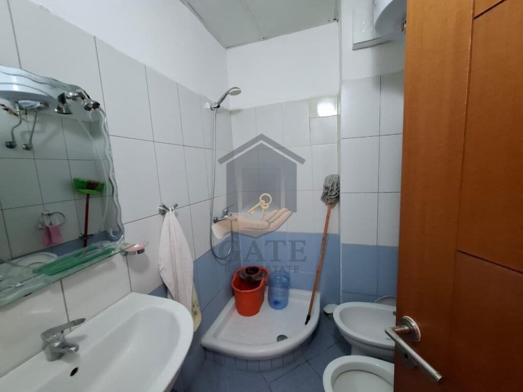 Monolocale in affitto – Spiaggia, Durazzo (vicino all'Ufficio Postale)