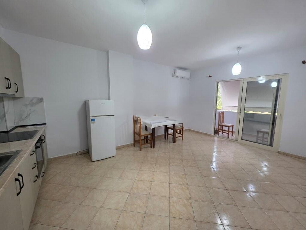 Apartament 2+1 Me Qira në Medreseja, Rruga 5 Maji, Tiranë 600 € /Muaj