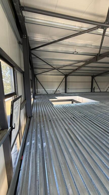 INDUSTRIAL WAREHOUSE FOR RENT – LAKNAS 📍 300 m from Rruga e Rinasit