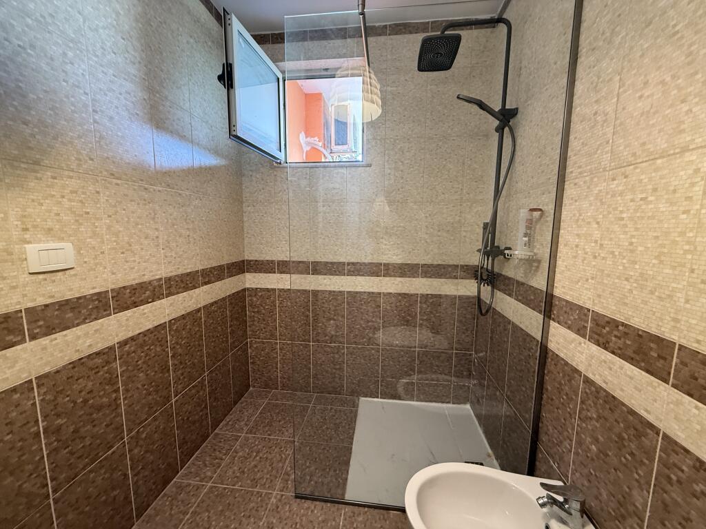 Shes apartamentin okazion ne plepa durres
