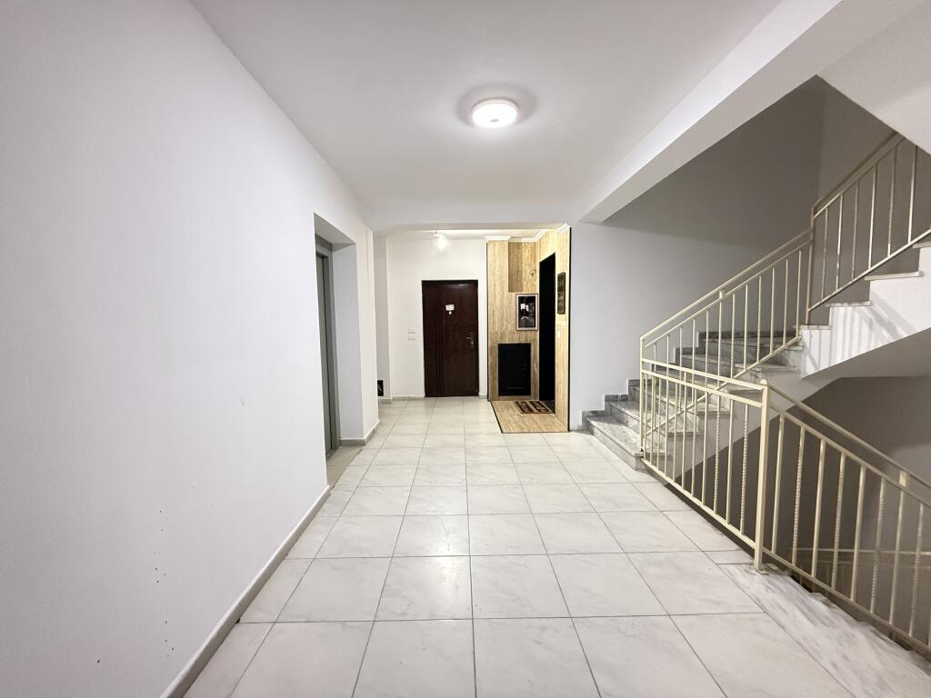 Vendo l'appartamento alla ruota rossa