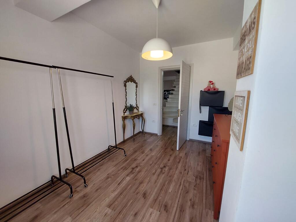 Apartament 2+1 me Post Parkimi – Me Qira 📍 Kodra e Diellit