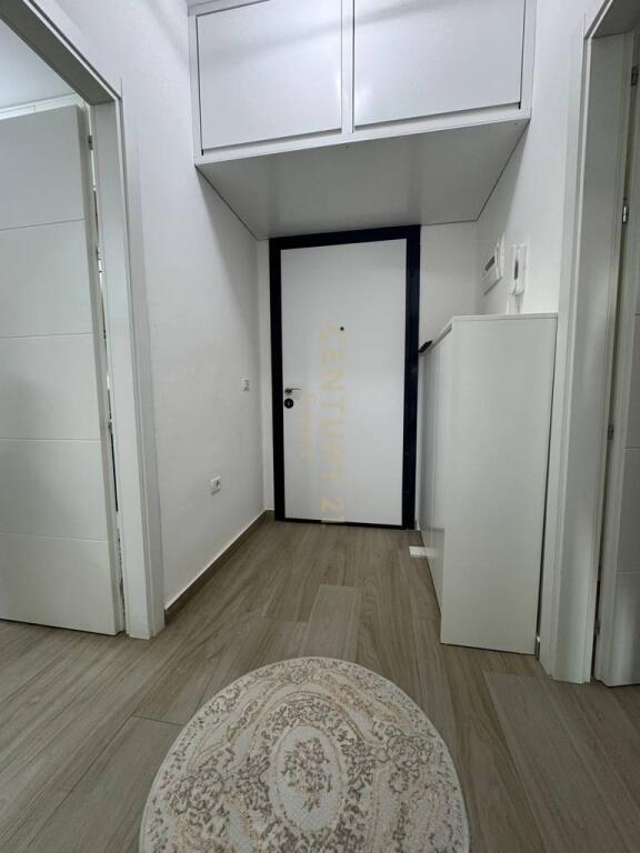 Në shitje apartament 1+1 modern në zemër të zhvillimit të ri – Ish Fusha e Aviacionit