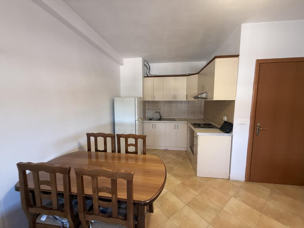 Vendo l'appartamento alla ruota rossa