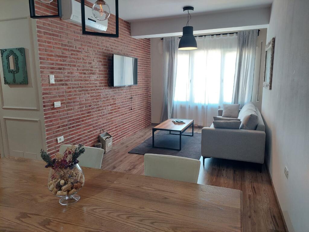 Apartament 2+1 me Post Parkimi – Me Qira 📍 Kodra e Diellit