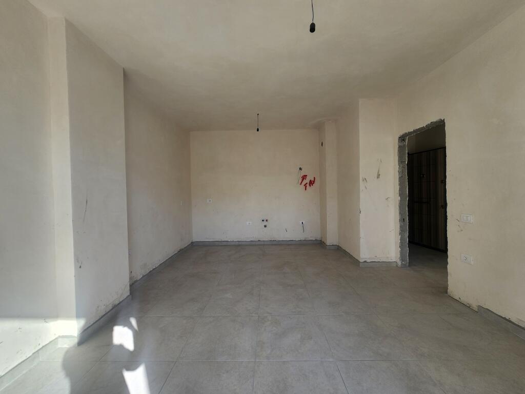 Vendesi in vendita appartamento 1+1, Liburna Residence, Golem