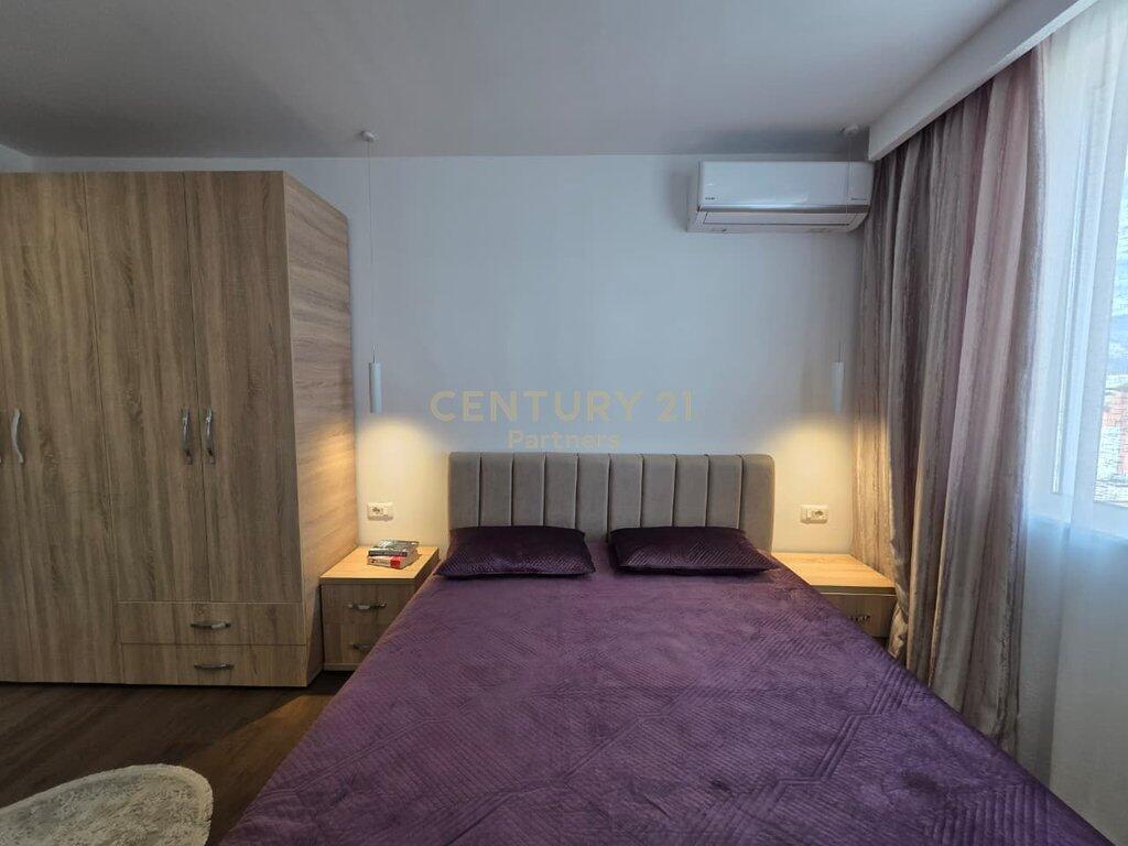 Appartamento 2+1+2 in Affitto in Via Mine Peza, Tirana - 1000€ | 90 m² (pronto per AirBnB)