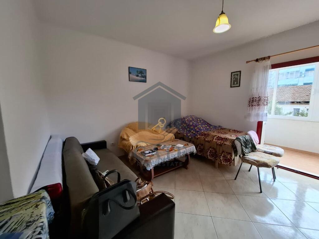 Monolocale in affitto – Spiaggia, Durazzo (vicino all'Ufficio Postale)