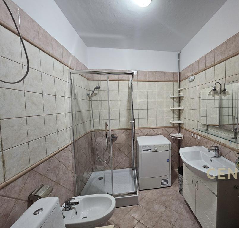 Affittasi appartamento 3+1+2 presso il Comune di Parigi