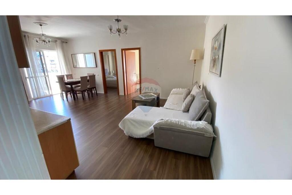 Apartament 2+1 me qira tek Komuna e Parisit