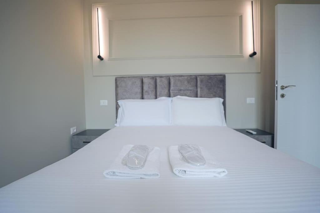 Shitet apartament 2+1 pranë Stadiumit Dinamo