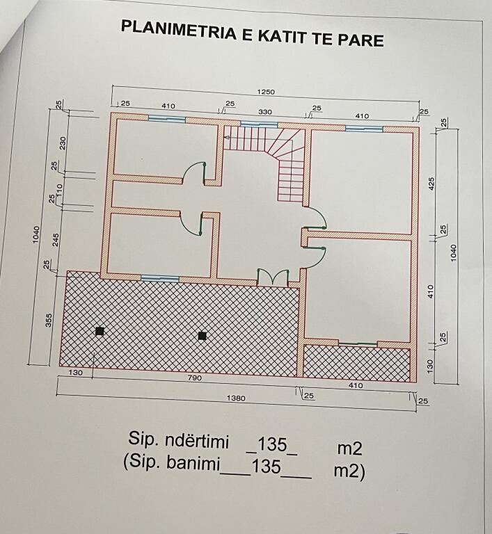 Vetëm 3 km nga Aeroportit të Rinasit shitet shtëpi dy katëshe dhe 4170 m²  tokë