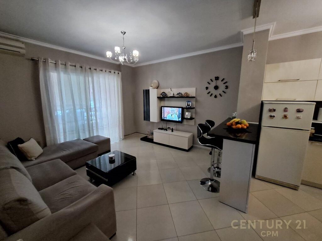 Apartament 1+1 me qira në Astiri, Unaza e Re