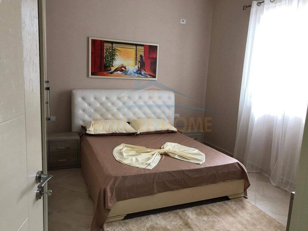 Qera, Apartament 1+1+Verande, Fresku, Tirane