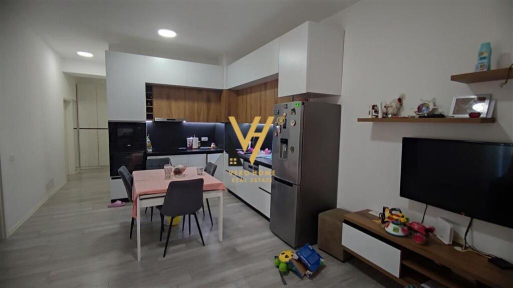 VENDESI APPARTAMENTO 2+1+BLK A KOM.MANGALEM, ALI DEMI 176.000 EURO